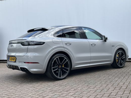 Porsche Cayenne 3.0 E-Hybrid Platinum Edition Pano Bose SportChrono 14-Voudig Orig.NL Luchtvering Incl.BTW ActivLease financial lease
