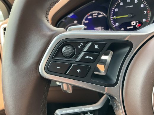 Porsche Cayenne 3.0 E-Hybrid Platinum Edition Pano Bose SportChrono 14-Voudig Orig.NL Luchtvering Incl.BTW ActivLease financial lease