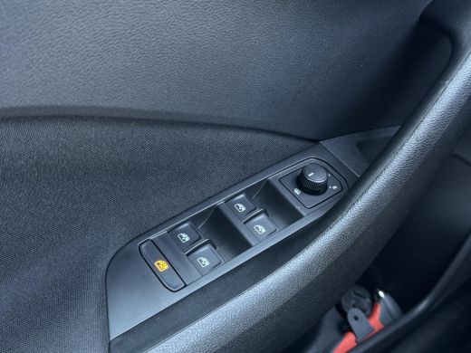 Skoda Kamiq 1.0 TSI Sport Business NL-AUTO | NAVI | ECC ActivLease financial lease