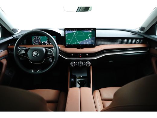 Skoda Superb Combi 1.5 TSI iV 204PK DSG-6 Laurin & Klement | TREKHAAK | PANORAMADAK | 360 CAMERA | HUD | STOEL... ActivLease financial lease