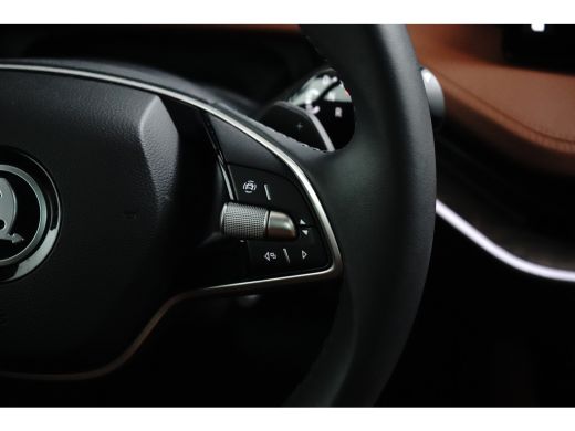 Skoda Superb Combi 1.5 TSI iV 204PK DSG-6 Laurin & Klement | TREKHAAK | PANORAMADAK | 360 CAMERA | HUD | STOEL... ActivLease financial lease