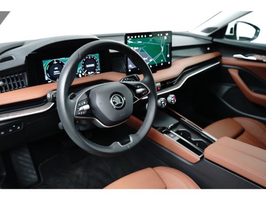 Skoda Superb Combi 1.5 TSI iV 204PK DSG-6 Laurin & Klement | TREKHAAK | PANORAMADAK | 360 CAMERA | HUD | STOEL... ActivLease financial lease