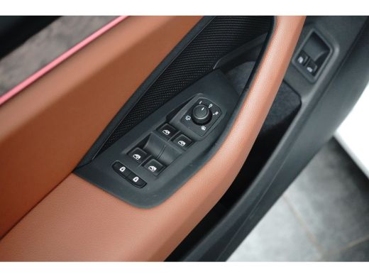 Skoda Superb Combi 1.5 TSI iV 204PK DSG-6 Laurin & Klement | TREKHAAK | PANORAMADAK | 360 CAMERA | HUD | STOEL... ActivLease financial lease