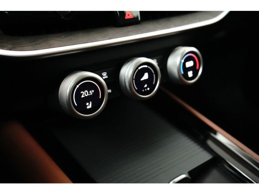 Skoda Superb Combi 1.5 TSI iV 204PK DSG-6 Laurin & Klement | TREKHAAK | PANORAMADAK | 360 CAMERA | HUD | STOEL... ActivLease financial lease