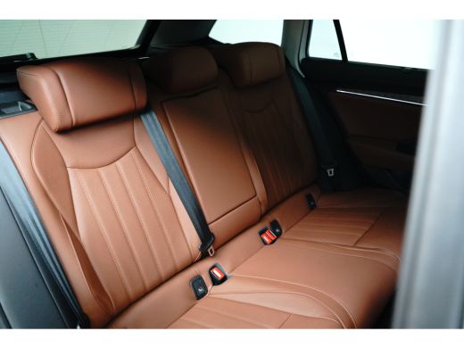 Skoda Superb Combi 1.5 TSI iV 204PK DSG-6 Laurin & Klement | TREKHAAK | PANORAMADAK | 360 CAMERA | HUD | STOEL... ActivLease financial lease