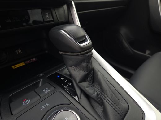 Toyota RAV4 2.5 Hybrid AWD Bi-Tone | Apple CarPlay | Navigatie | Rijklaar incl. garantie | ActivLease financial lease