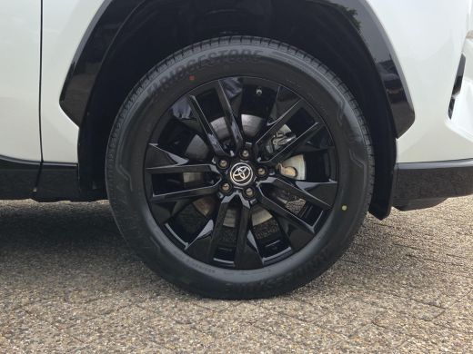 Toyota RAV4 2.5 Hybrid AWD Bi-Tone | Apple CarPlay | Navigatie | Rijklaar incl. garantie | ActivLease financial lease
