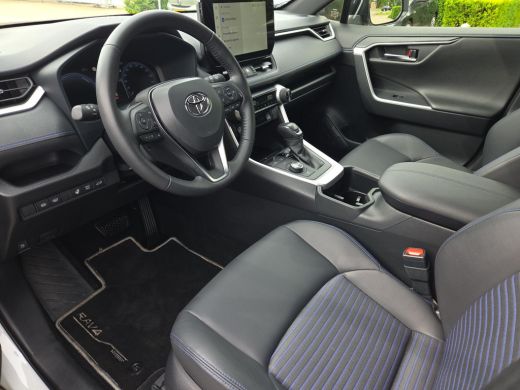 Toyota RAV4 2.5 Hybrid AWD Bi-Tone | Apple CarPlay | Navigatie | Rijklaar incl. garantie | ActivLease financial lease