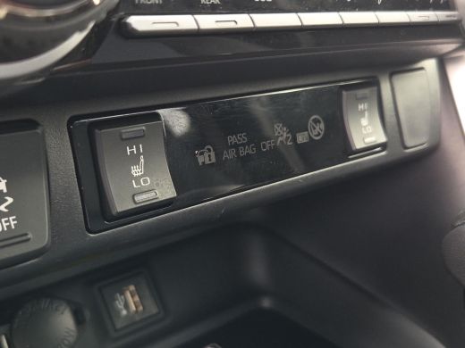 Toyota RAV4 2.5 Hybrid AWD Bi-Tone | Apple CarPlay | Navigatie | Rijklaar incl. garantie | ActivLease financial lease