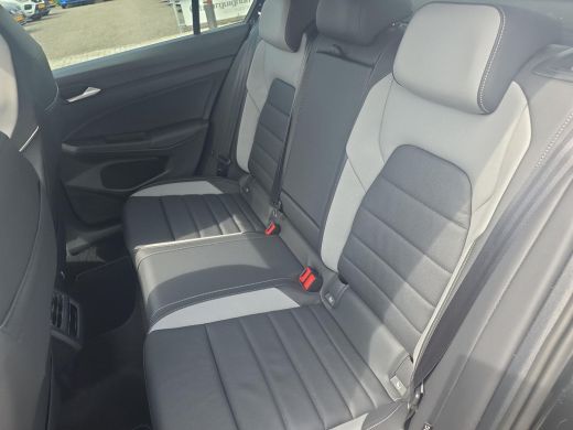 Volkswagen Golf 1.5 eHybrid GTE | Trekhaak | Pano Dak | Leder | HUD | PHEV | 272Pk | ActivLease financial lease