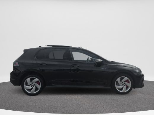 Volkswagen Golf 1.5 eHybrid GTE | Trekhaak | Pano Dak | Leder | HUD | PHEV | 272Pk | ActivLease financial lease