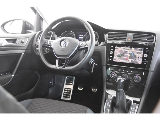 Volkswagen Golf Variant iQ Drive *1ste Eigenaar*Navigatie*Trekhaak* ActivLease financial lease
