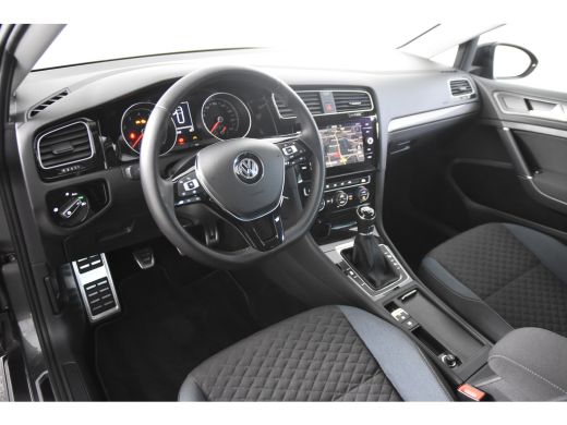 Volkswagen Golf Variant iQ Drive *1ste Eigenaar*Navigatie*Trekhaak* ActivLease financial lease
