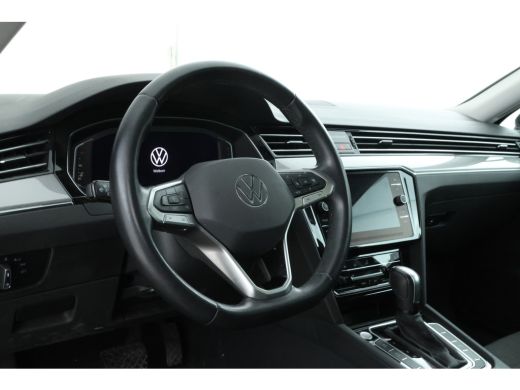 Volkswagen Passat Variant 1.6 TDI Elegance Business R Automaat, Panorama, Trekhaak! ActivLease financial lease