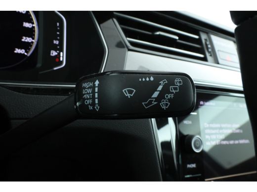 Volkswagen Passat Variant 1.6 TDI Elegance Business R Automaat, Panorama, Trekhaak! ActivLease financial lease