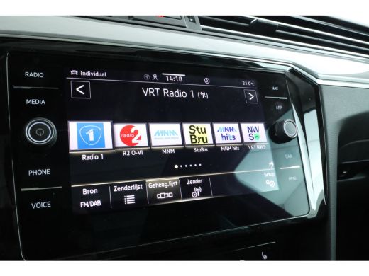 Volkswagen Passat Variant 1.6 TDI Elegance Business R Automaat, Panorama, Trekhaak! ActivLease financial lease
