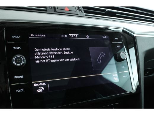 Volkswagen Passat Variant 1.6 TDI Elegance Business R Automaat, Panorama, Trekhaak! ActivLease financial lease