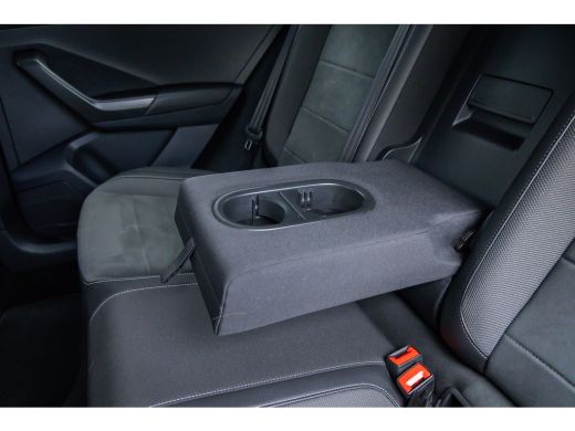Volkswagen T-Roc 1.5 TSI R-Line Business+ | Trekhaak/1500kg | Cruise adaptief | Matrix LED | Camera | Stoelverwarm... ActivLease financial lease
