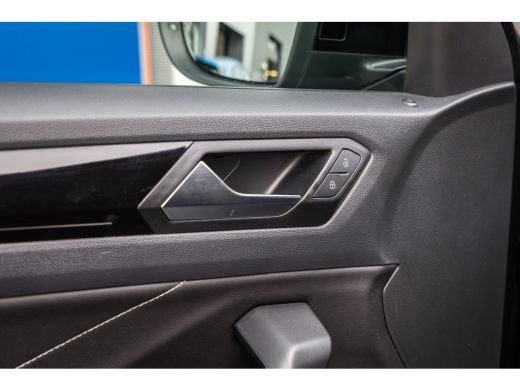 Volkswagen T-Roc 1.5 TSI R-Line Business+ | Trekhaak/1500kg | Cruise adaptief | Matrix LED | Camera | Stoelverwarm... ActivLease financial lease