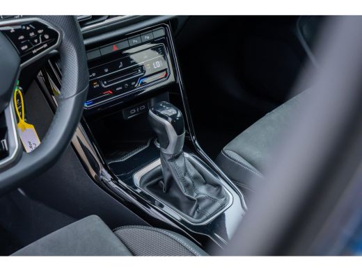 Volkswagen T-Roc 1.5 TSI R-Line Business+ | Trekhaak/1500kg | Cruise adaptief | Matrix LED | Camera | Stoelverwarm... ActivLease financial lease