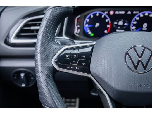 Volkswagen T-Roc 1.5 TSI R-Line Business+ | Trekhaak/1500kg | Cruise adaptief | Matrix LED | Camera | Stoelverwarm... ActivLease financial lease