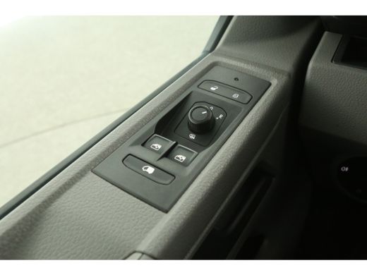 Volkswagen Transporter 2.0 TDI 150PK DSG L2H1 | Koelwagen 0&deg; | Automaat | Airco | 3 Zits | Koelauto | Parkeersens. ActivLease financial lease