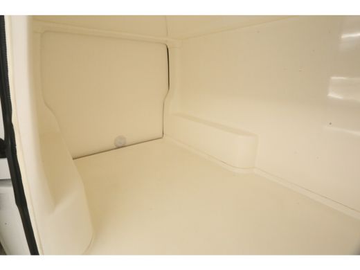 Volkswagen Transporter 2.0 TDI L1H1 | Koelwagen 0&deg; | Nachtkoeling | Airco | 3 Zits | Trekhaak | Koelauto ActivLease financial lease