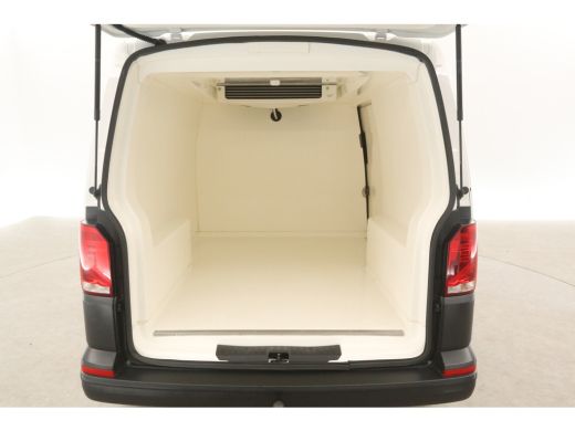 Volkswagen Transporter 2.0 TDI L1H1 | Koelwagen 0&deg; | Nachtkoeling | Airco | 3 Zits | Trekhaak | Koelauto ActivLease financial lease