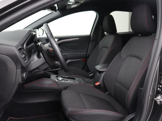 Ford Focus 1.5 EcoBoost ST Line X | Trekhaak | B&O Sound | Camera | Carplay | Navigatie | Climate control | ... ActivLease financial lease