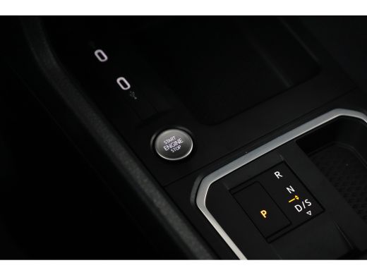 Ford Tourneo Connect Plug-In Hybride Titanium 150pk | Virtual cockpit | Navi | Adaptive cruise | All season | 2026 aut... ActivLease financial lease