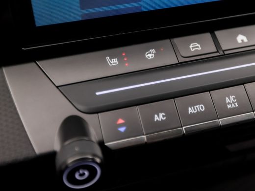 Opel Astra 1.2 Turbo Ultimate Automaat (PANORAMADAK, 1e EIGENAAR, AGR STOELEN, APPLE CARPLAY, GROOT NAVI, ME... ActivLease financial lease