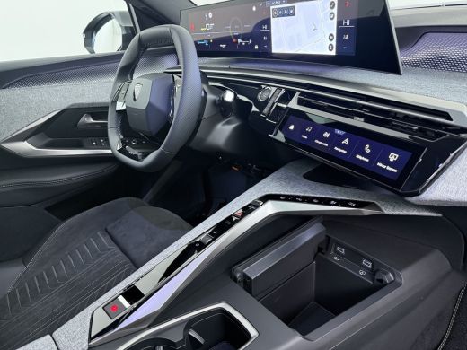 Peugeot 5008 GT | Adaptieve cruise control met Stop&Go functie | LED 3D-achterlichten | Pack Safety Plus ActivLease financial lease