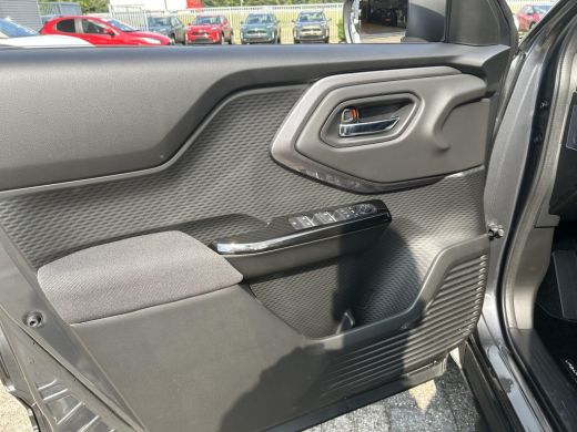 Toyota Urban Cruiser Dynamic 61 kWh ActivLease financial lease