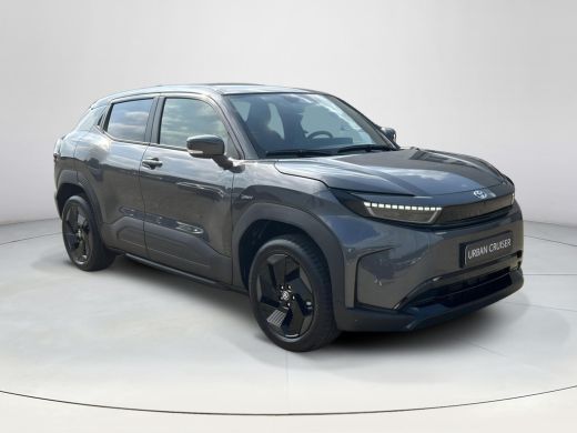 Toyota Urban Cruiser Dynamic 61 kWh ActivLease financial lease
