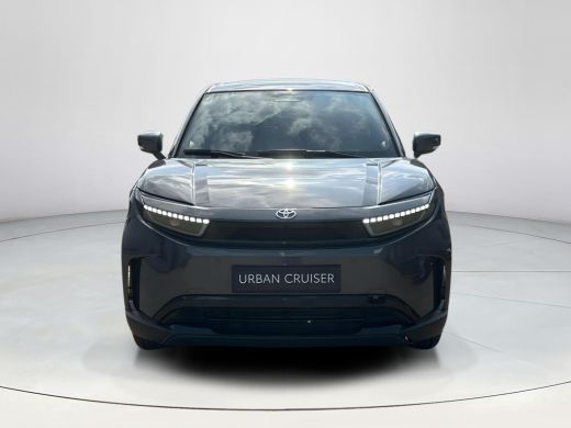 Toyota Urban Cruiser Dynamic 61 kWh ActivLease financial lease
