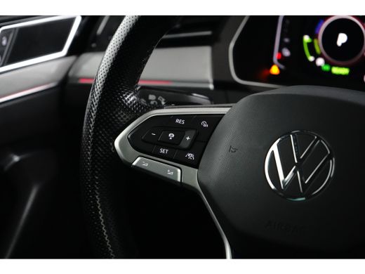 Volkswagen Passat Variant 1.4 GTE 218PK DSG-6 Business | TREKHAAK | PANORAMADAK | ELEKTR. A. KLEP | NAVIGATIE | CAM... ActivLease financial lease