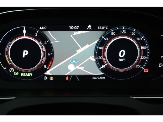 Volkswagen Passat Variant 1.4 GTE 218PK DSG-6 Business | TREKHAAK | PANORAMADAK | ELEKTR. A. KLEP | NAVIGATIE | CAM... ActivLease financial lease