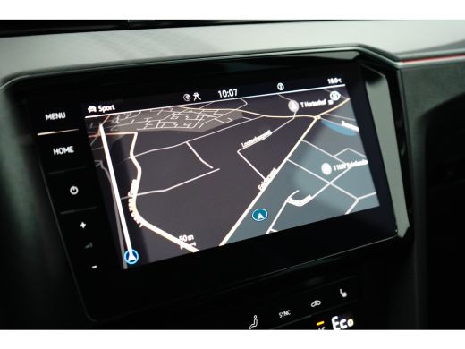 Volkswagen Passat Variant 1.4 GTE 218PK DSG-6 Business | TREKHAAK | PANORAMADAK | ELEKTR. A. KLEP | NAVIGATIE | CAM... ActivLease financial lease