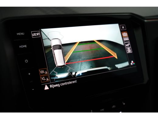 Volkswagen Passat Variant 1.4 GTE 218PK DSG-6 Business | TREKHAAK | PANORAMADAK | ELEKTR. A. KLEP | NAVIGATIE | CAM... ActivLease financial lease
