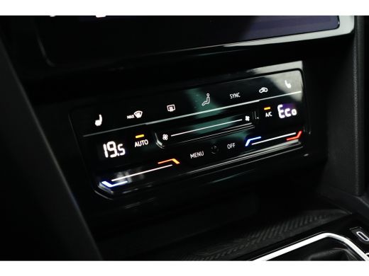 Volkswagen Passat Variant 1.4 GTE 218PK DSG-6 Business | TREKHAAK | PANORAMADAK | ELEKTR. A. KLEP | NAVIGATIE | CAM... ActivLease financial lease