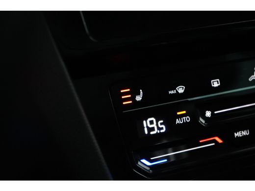 Volkswagen Passat Variant 1.4 GTE 218PK DSG-6 Business | TREKHAAK | PANORAMADAK | ELEKTR. A. KLEP | NAVIGATIE | CAM... ActivLease financial lease