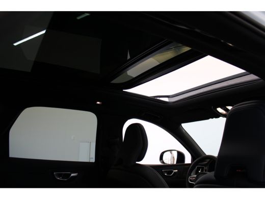 Volvo  XC60 T8 455PK Plus Black Edition | 360&deg; | 21" | Getint Glas | Head Up Display | HK Audio | Full LED ActivLease financial lease
