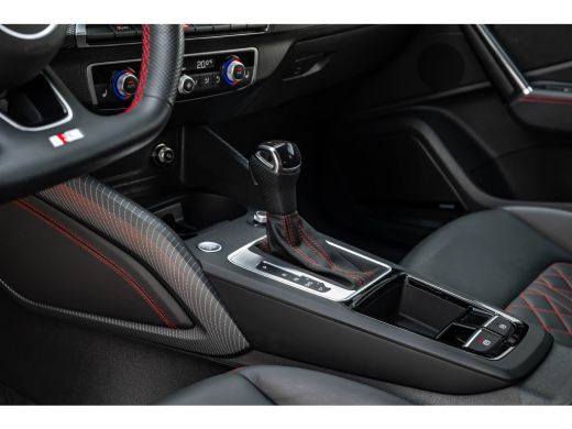 Audi Q2 35 TFSI S Edition 150 PK | SONOS | Achteruitrijcamera | Luxe bekleding | Privacy glas ActivLease financial lease