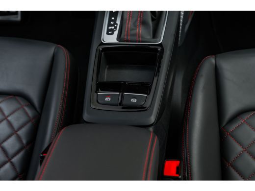 Audi Q2 35 TFSI S Edition 150 PK | SONOS | Achteruitrijcamera | Luxe bekleding | Privacy glas ActivLease financial lease