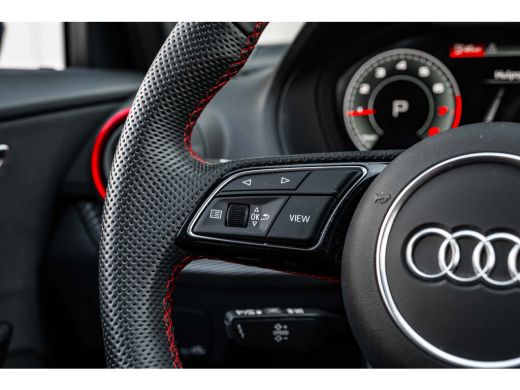 Audi Q2 35 TFSI S Edition 150 PK | SONOS | Achteruitrijcamera | Luxe bekleding | Privacy glas ActivLease financial lease