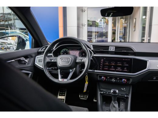 Audi Q3 45 TFSI e Business Edition | Trekhaak | Sonos o | Camera | Cruise adaptief | Stoelverwarming | Ap... ActivLease financial lease