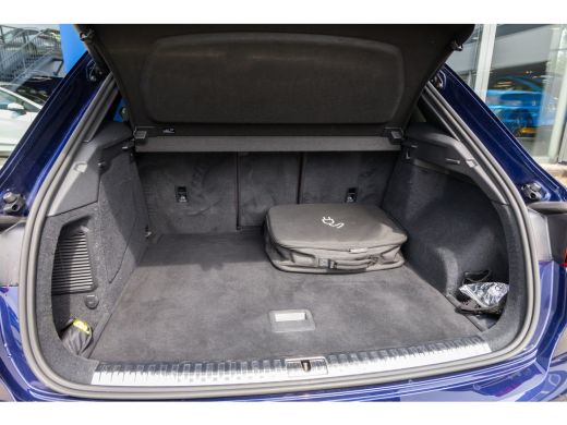Audi Q3 45 TFSI e Business Edition | Trekhaak | Sonos o | Camera | Cruise adaptief | Stoelverwarming | Ap... ActivLease financial lease