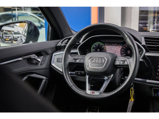 Audi Q3 45 TFSI e Business Edition | Trekhaak | Sonos o | Camera | Cruise adaptief | Stoelverwarming | Ap... ActivLease financial lease