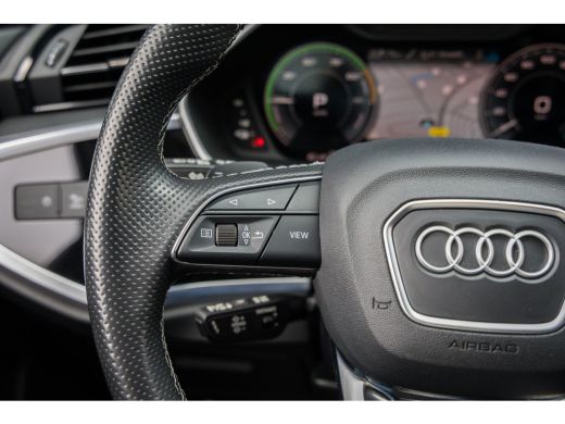 Audi Q3 45 TFSI e Business Edition | Trekhaak | Sonos o | Camera | Cruise adaptief | Stoelverwarming | Ap... ActivLease financial lease