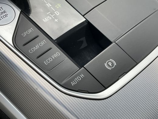 BMW 3 Serie Touring 330i M-Sport High Executive Edition Panoramadak Stoelverw. ActivLease financial lease